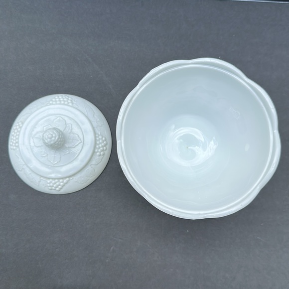 Vintage Colony Harvest Milk Glass Lidded Compote - Picture 3 of 8